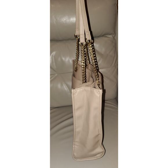Betsey Johnson Tote Beige Tan Chain Handle Quilted Bow Detail - Picture 2 of 5